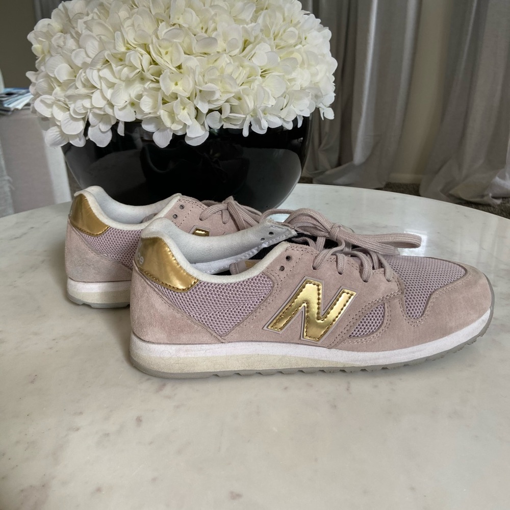 New Balance 520 Tennis Shoes / Sneakers! 👟💝